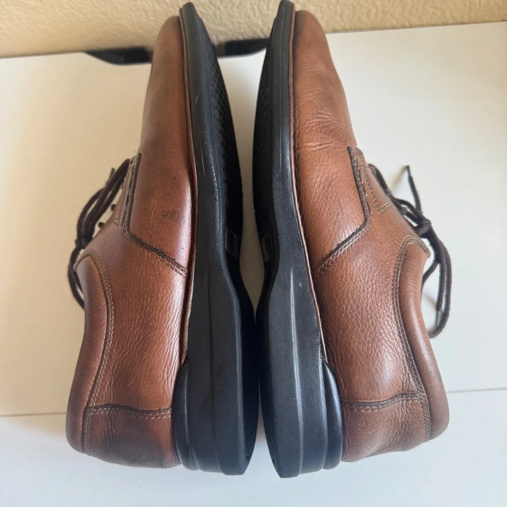 Johnston & Murphy XC4 Mens 9.5 M Brown Leather Sheepskin Lining Shoes 20-7258